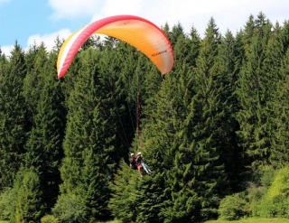  Decollo in parapendio 